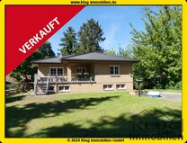 VERKAUFT! Großer Bungalow (Massivbau 2005) mit 2 bewohnbaren Ebenen (=241 m²) und Doppelgarage